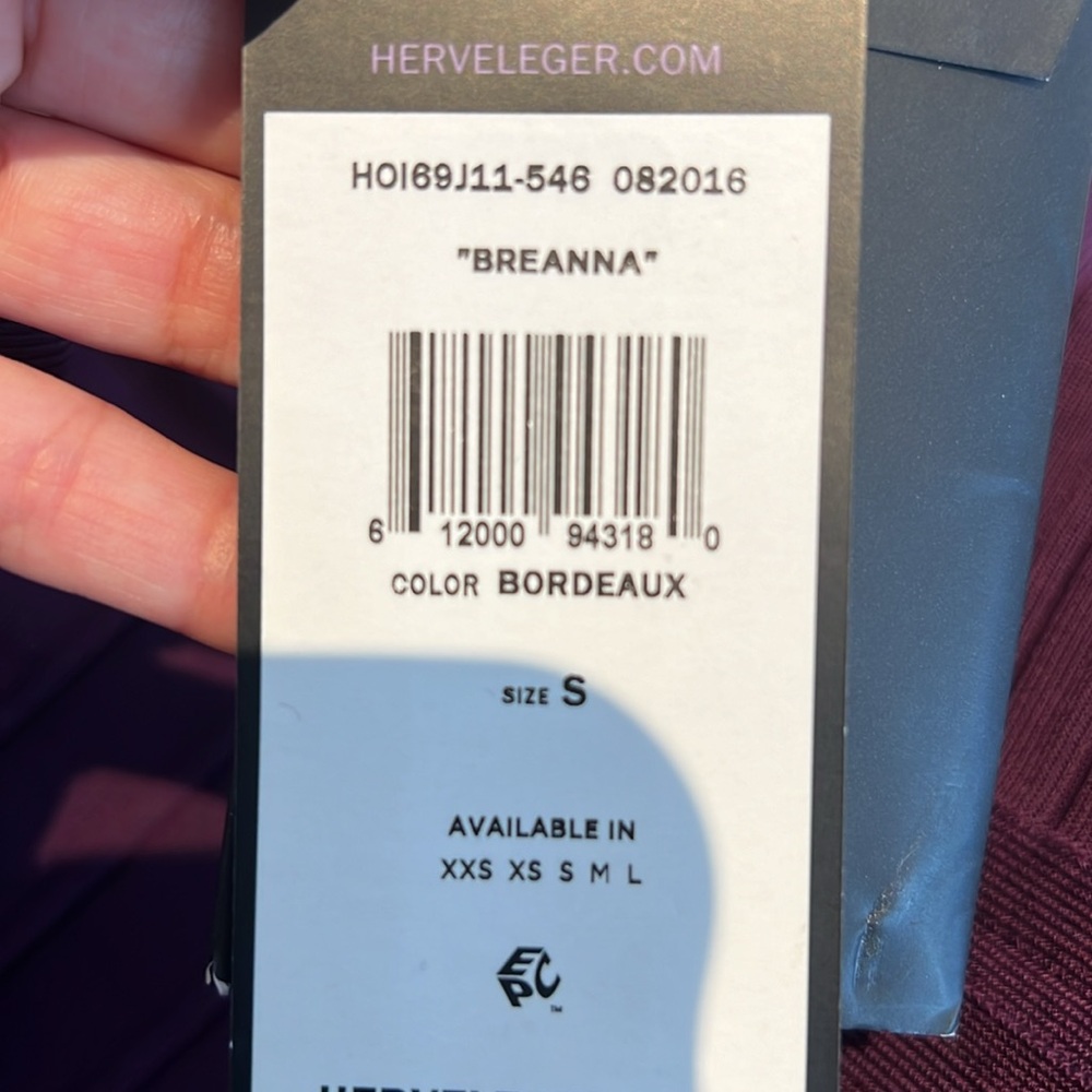 ⛔️SOLD⛔️
NWT Herve Leger bandage sheer dress in purple, SZ SMALL - Picture 10 of 14
